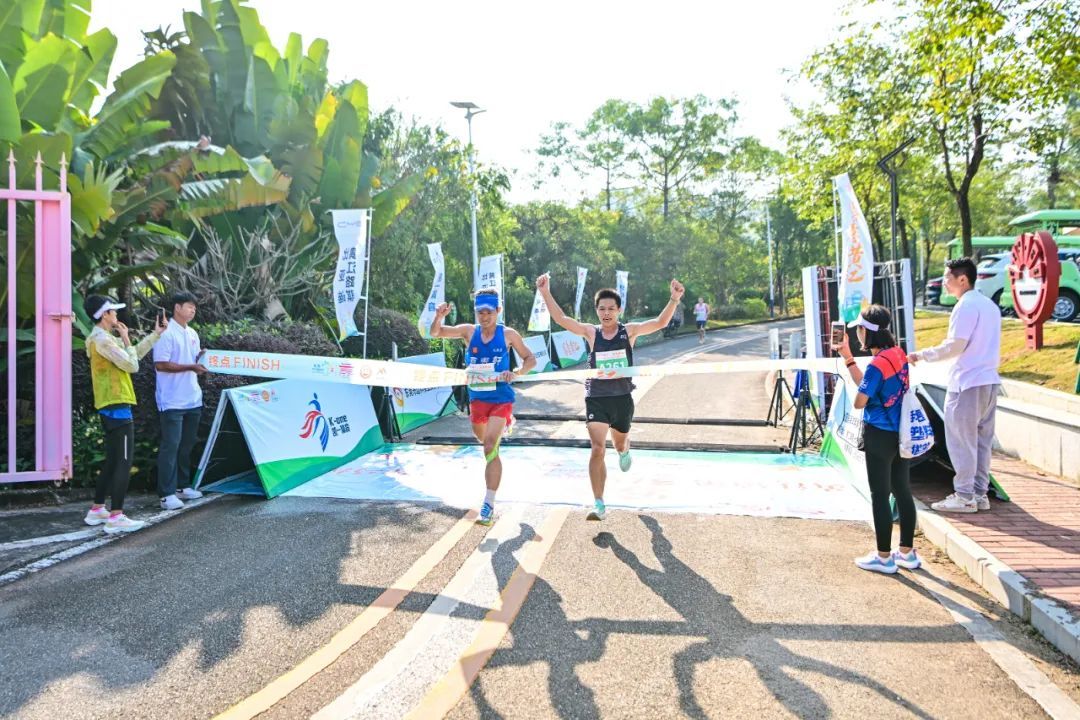红色半程马拉松赛鸣枪,黄江迷你马拉松