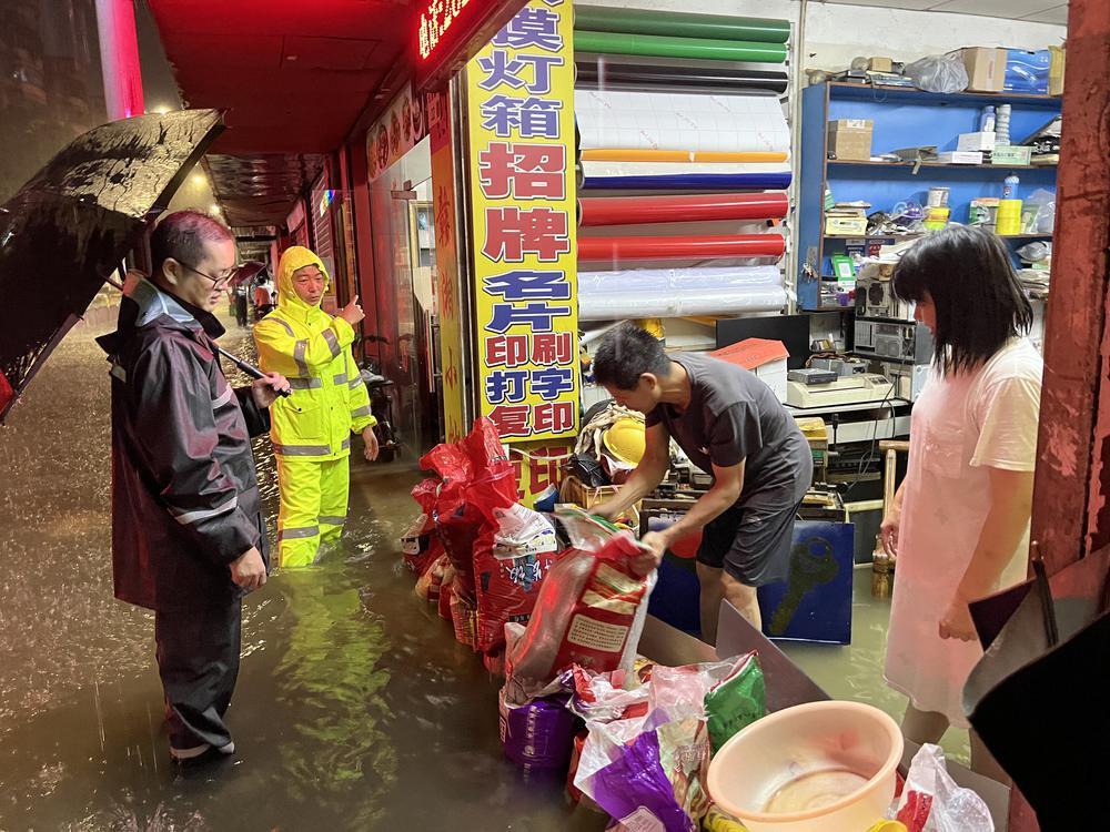 街道强降雨应对工作,乡镇防御强降雨工作简报