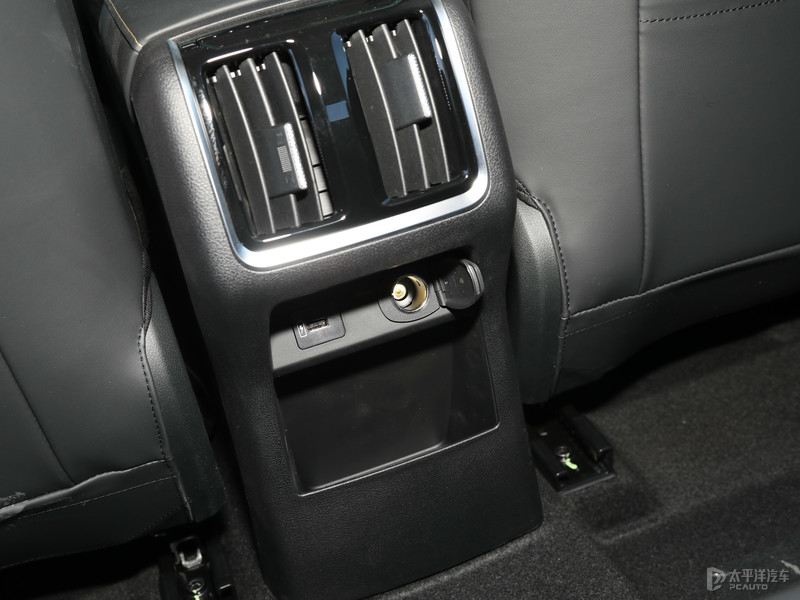 奔腾b70新款2024款成交价,奔腾b70新款尊享型能优惠多少钱